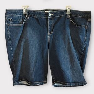 Torrid Women’s Plus Size 26 Dark Blue Denim 9” Bermuda Shorts